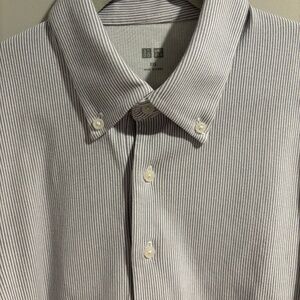 Adorable Uniqlo Button Down Polo shirt Mens XXS
